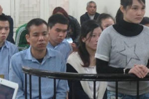 Mở hàng nghìn tài khoản ngân hàng bên Trung Quốc để “buôn tiền” trái phép