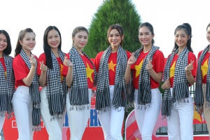 Hoa hậu Đỗ Thị Hà cùng dàn á hậu, người đẹp khoe sắc giữa đất trời Côn Đảo