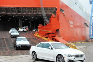 Hơn 36.000 xe nhập "mất hút" ở Việt Nam, giá xe nhập tăng mạnh