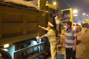 CSGT tổng kiểm soát xe kinh doanh vận tải hàng hóa trên toàn quốc