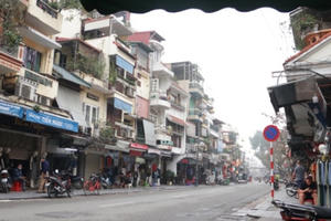 Người Hà Nội ngại dịch corona, phố yên tĩnh, mua sắm vắng