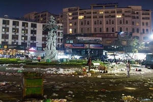 Du lịch hay... phá hoại Đà Lạt?