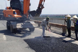 Cầu Thăng Long sửa mãi không xong: Do các đơn vị của Việt Nam không nắm được công nghệ Liên Xô