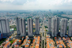 'Bi kịch đô thị' Sài Gòn: 1-2 km đường gánh hàng chục cao ốc