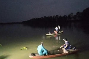 Tin tai nạn giao thông đến sáng 7/1: Lật thuyền, một người đàn ông ở Hà Tĩnh tử vong