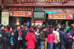 Giá vàng giảm mạnh trong ngày vía Thần Tài
