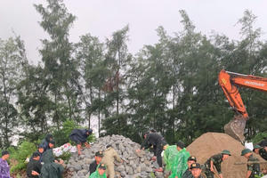 Hà Tĩnh huy động hơn 2.200 lượt cán bộ, chiến sĩ giúp nhân dân phòng, chống bão Kajiki