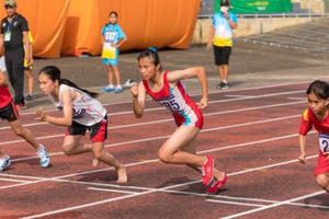 Hơn 1.000 vận động viên tham gia giải Điền kinh học sinh phổ thông toàn quốc Hơn 1.000 vận động viên tham gia giải Điền kinh học sinh phổ thông toàn quốc