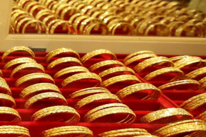 Giá vàng hôm nay 21/9: Giá vàng vọt tăng sau khi đón tin tốt