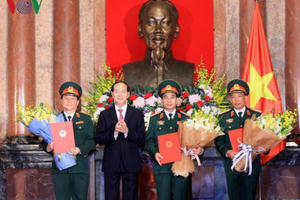 Chủ tịch nước trao quyết định thăng quân hàm Thượng tướng, Trung tướng Chủ tịch nước trao quyết định thăng quân hàm Thượng tướng, Trung tướng