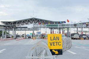 Thu phí tự động không dừng (ETC): Nhà đầu tư phản ảnh nhiều bất cập