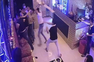 Điều tra vụ côn đồ đến quán karaoke đập phá, hành hung nhân viên