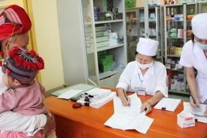 Tăng phụ cấp ưu đãi với viên chức y tế cơ sở lên 100%