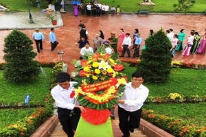 Sở Tư pháp tỉnh Quảng Trị dâng hương tưởng niệm các anh hùng liệt sỹ