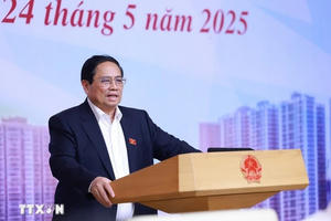 Thủ tướng: Triển khai ngay giải pháp để giảm chênh lệch giá vàng trong nước và quốc tế