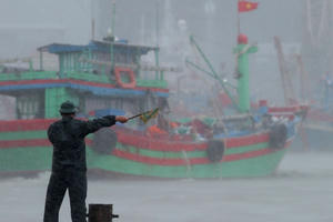 Bão số 1 cách Móng Cái 120km, di chuyển với tốc độ 20km/h