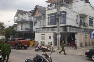 Lâm Đồng: Khởi tố 4 đối tượng trong vụ tàng trữ vũ khí trái phép tại căn nhà thuê