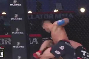 [Clip]: Hạ knock out với cú đá tuyệt đẹp cùng với liên hoàn đấm