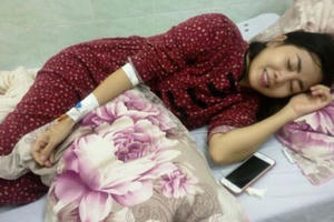 Nhẫn tâm khai thác bất hạnh người nổi tiếng