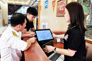 Một số hộ, cá nhân kinh doanh đóng cửa hoặc bán hàng cầm chừng do phải thực hiện Nghị định 70 là chưa chính xác