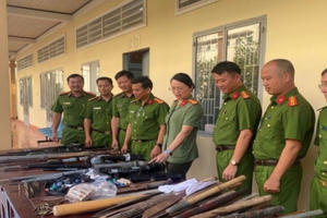 Đồng Nai: Thu hồi hàng ngàn vũ khí, vật liệu nổ, công cụ hỗ trợ