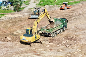 Phân luồng giao thông đường Võ Nguyên Giáp để lắp nhịp cầu vượt cao tốc Biên Hòa - Vũng Tàu