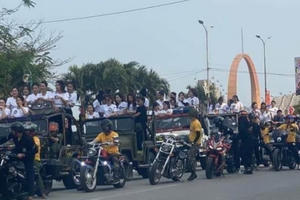 Nghệ An: Xử lý nghiêm các vi phạm về an toàn giao thông tại lễ hội áo dài Hoa cúc biển