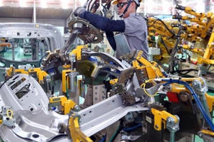 Sau 6 tháng đầu năm, sản xuất công nghiệp phục hồi 98,8%