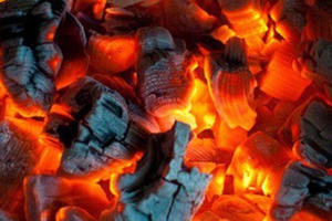 Quảng Bình: Dùng than chống rét, hiểm họa chết người vì ngộ độc khí CO