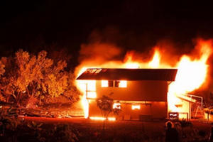 Tiết lộ lý do con dâu sinh năm 2000 đổ thuốc độc xuống giếng, phóng hoả đốt nhà bố chồng