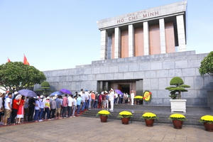 Gần 20.000 lượt người vào Lăng viếng Bác ngày Quốc khánh 2/9