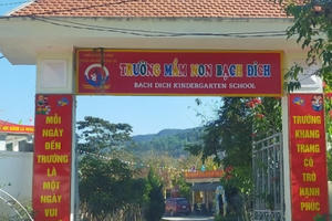 Hà Giang: Tạm đình chỉ công tác một hiệu trưởng liên quan đến tiền hỗ trợ học sinh