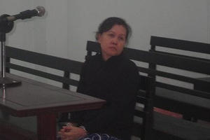 Nữ giúp việc “nổ” buôn huỳnh đàn, trầm hương, lừa hơn 2 tỷ đồng