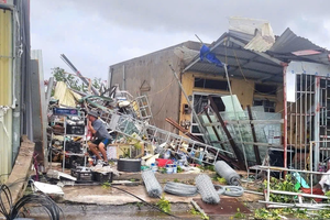 Lốc xoáy kinh hoàng khiến 6 người thiệt mạng tại Ninh Bình