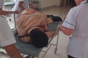 Nhân chứng kể về giây phút kinh hoàng khi tài xế xe container hất văng thượng úy CSGT