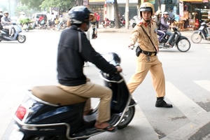 CSGT có được phép hóa trang khi tuần tra, kiểm soát? CSGT có được phép hóa trang khi tuần tra, kiểm soát?