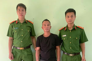 Công an xã ở Nghệ An bắt đối tượng cạy tủ, trộm tiền sau 2 giờ nhận tin báo