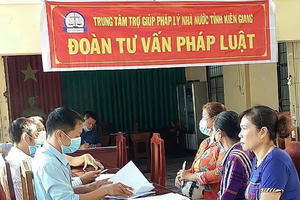 Sinh con với “chồng mới” khi chưa ly hôn: Làm sao để xác định cha cho con?