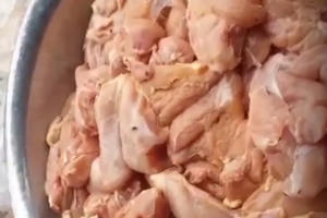 Cty An Việt nghi bán gà ôi thiu, 200 trường ở Hà Nội là khách hàng