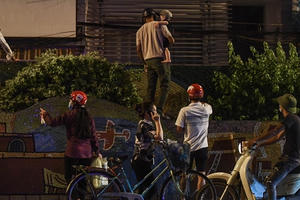 Quận Hoàn Kiếm thông tin việc người dân trèo rào ra khỏi khu cách ly