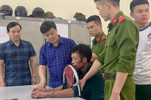 18 năm dắt theo súng trốn nã vẫn sa lưới