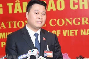 Đại biểu trẻ nhất chia sẻ sự kỳ vọng vào BCH Trung ương khóa XIII Đại biểu trẻ nhất chia sẻ sự kỳ vọng vào BCH Trung ương khóa XIII