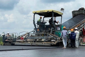 Nhiều dự án cao tốc bị đình trệ do dịch