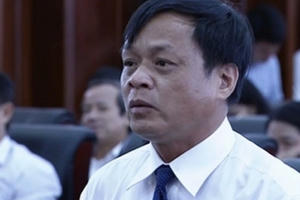 Hàng trăm cán bộ già được 'động viên' thôi việc sớm