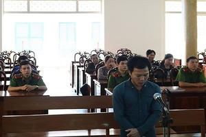 An Giang: Hiếp dâm rồi trả cho nạn nhân 5 nghìn đồng An Giang: Hiếp dâm rồi trả cho nạn nhân 5 nghìn đồng