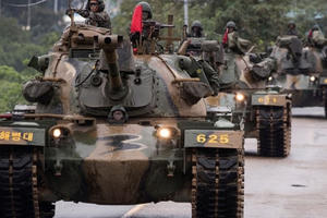 Quân đội Hàn Quốc tập trận rầm rộ sát biên giới Triều Tiên