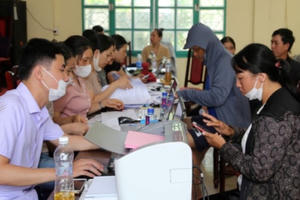 Hỗ trợ hơn 4,5 tỷ đồng cho các hộ dân bị ảnh hưởng do sự cố vỡ cống thoát tràn hồ chứa thải Công ty đồng Tả Phời