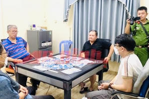 Bình Dương phá 2 tụ điểm đánh bạc có nhiều người nước ngoài tham gia