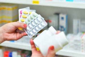 Hơn 10.200 loại thuốc và sinh phẩm y tế được gia hạn giấy đăng ký lưu hành