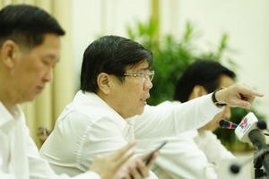 TPHCM: Có cán bộ trong 2 năm đi nước ngoài hơn 100 ngày